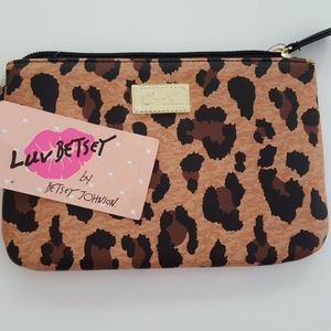 Betsey Johnson NWT Leopard cosmetic case